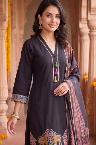 embroidered regular thread work kurta with trousers & with dupatta