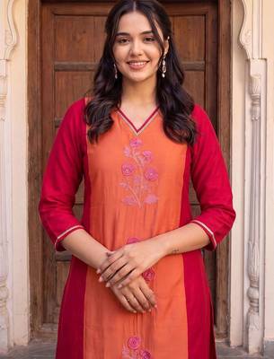 women floral embroidered regular thread work kurta with trousers 2
