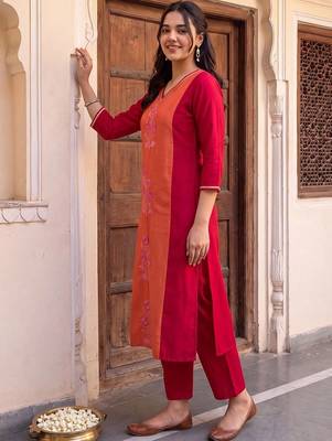 women floral embroidered regular thread work kurta with trousers 6