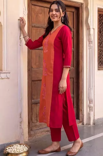 women floral embroidered regular thread work kurta with trousers