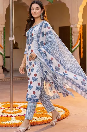 women floral printed regular cotton kurta with trousers & with dupatta