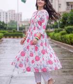 women floral printed regular cotton kurta with trousers