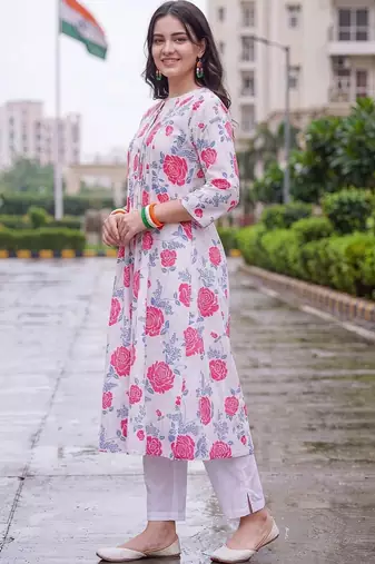 women floral printed regular cotton kurta with trousers