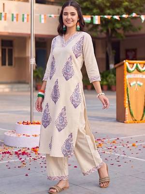women ethnic motifs printed regular cotton kurta with palazzos 1