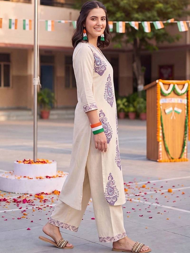 women ethnic motifs printed regular cotton kurta with palazzos
