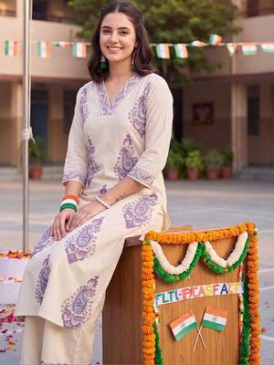 women ethnic motifs printed regular cotton kurta with palazzos 5