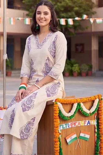 women ethnic motifs printed regular cotton kurta with palazzos