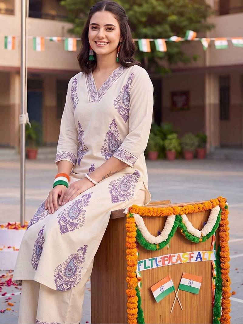 women ethnic motifs printed regular cotton kurta with palazzos
