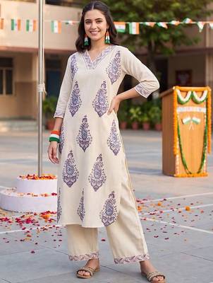 women ethnic motifs printed regular cotton kurta with palazzos 6