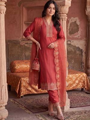 women ethnic motifs embroidered regular thread work kurta with trousers & with dupatta 4