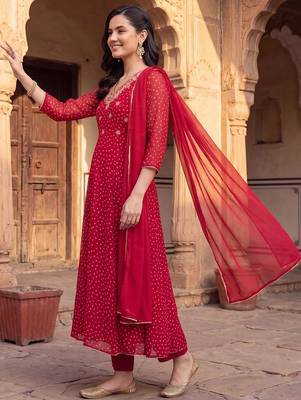 women ethnic motifs printed regular thread work kurta with trousers & with dupatta 3