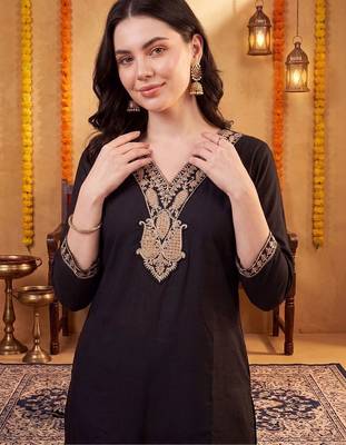 women regular thread work kurta with palazzos & with dupatta 2