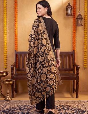 women regular thread work kurta with palazzos & with dupatta 4