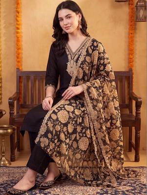 women regular thread work kurta with palazzos & with dupatta 5