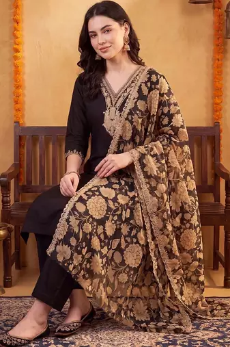 women regular thread work kurta with palazzos & with dupatta