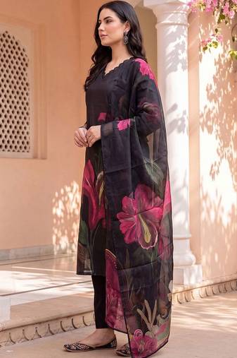 women floral printed regular linen kurta with trousers & with dupatta