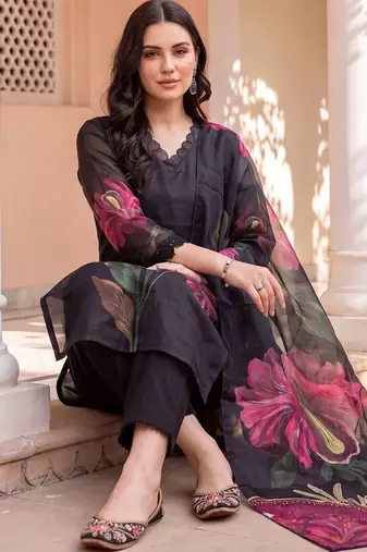 women floral printed regular linen kurta with trousers & with dupatta