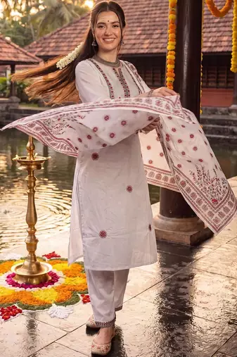 women ethnic motifs embroidered regular thread work cotton kurta with trousers & with dupatta