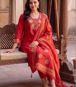 women ethnic motifs embroidered regular thread work kurta with trousers & with dupatta