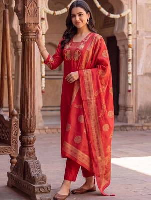 women ethnic motifs embroidered regular thread work kurta with trousers & with dupatta 4
