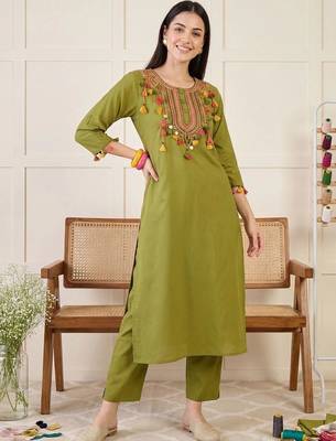 women ethnic motifs embroidered regular thread work cotton kurta with trousers 5