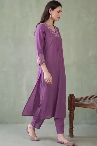 women ethnic motifs embroidered regular thread work kurta with trousers