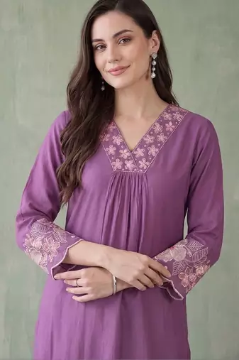 women ethnic motifs embroidered regular thread work kurta with trousers