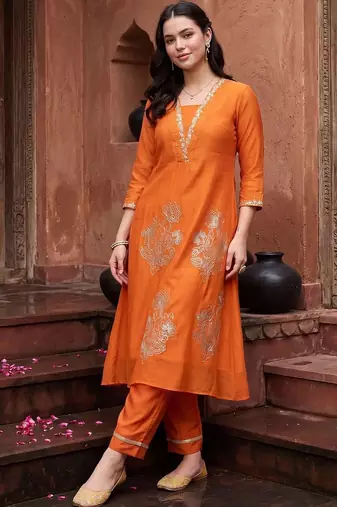 women ethnic motifs embroidered regular kurta with trousers