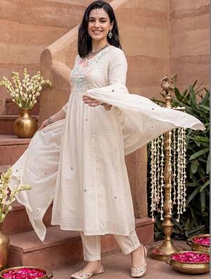 women floral embroidered empire thread work cotton kurta with trousers & with dupatta 1