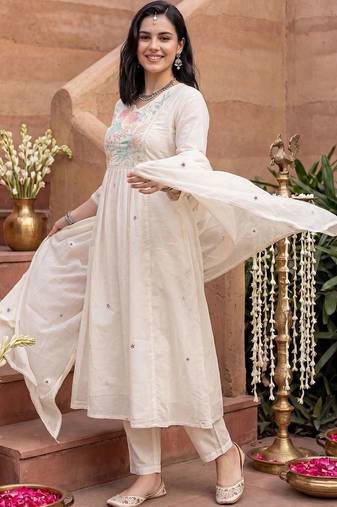 women floral embroidered empire thread work cotton kurta with trousers & with dupatta
