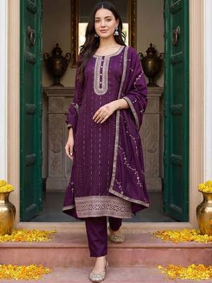 women ethnic motifs embroidered regular thread work kurta with trousers & with dupatta 4