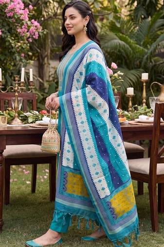 women ethnic motifs embroidered regular thread work kurta with trousers & with dupatta
