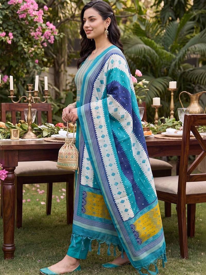 women ethnic motifs embroidered regular thread work kurta with trousers & with dupatta