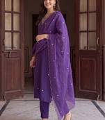 women ethnic motifs embroidered regular thread work kurta with trousers & with dupatta