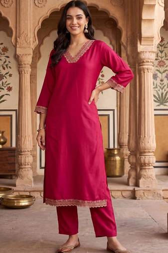 women regular thread work kurta with trousers