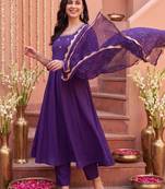 women ethnic motifs embroidered regular thread work kurta with trousers & with dupatta