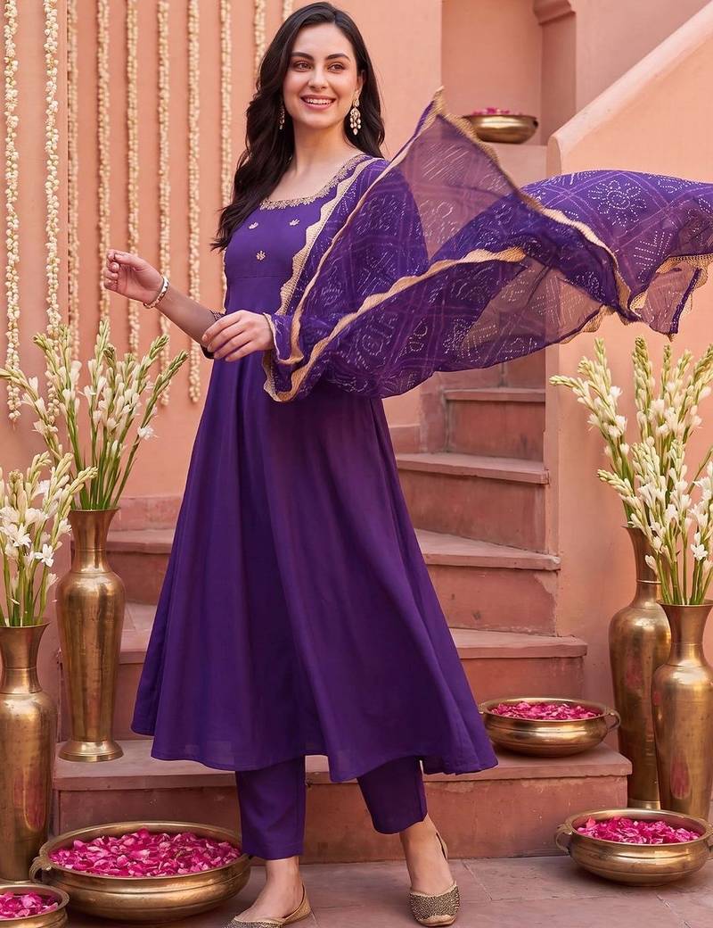 women ethnic motifs embroidered regular thread work kurta with trousers & with dupatta