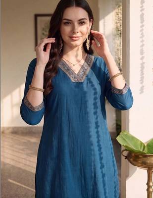 women ethnic motifs regular kurta with trousers & with dupatta 6