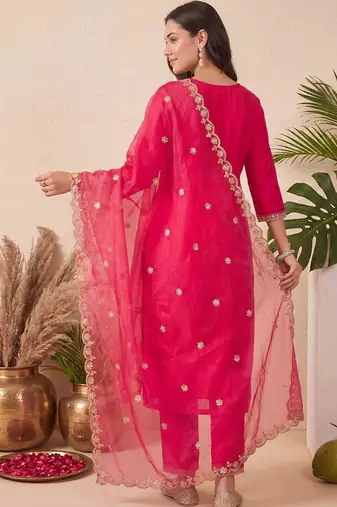 women ethnic motifs embroidered regular kurta with trousers & with dupatta