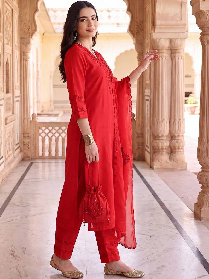 women ethnic motifs embroidered regular thread work kurta with trousers & with dupatta