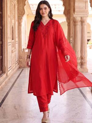 women ethnic motifs embroidered regular thread work kurta with trousers & with dupatta 5