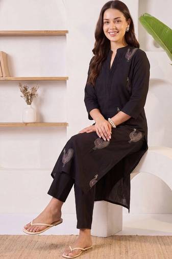 women ethnic motifs embroidered regular thread work cotton kurta with trousers