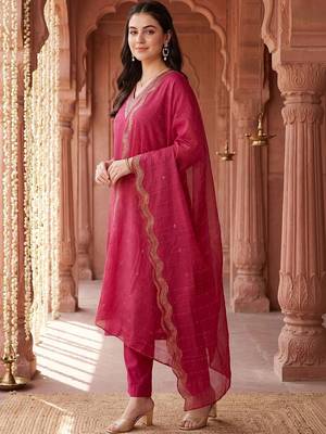 women ethnic motifs regular kurta with trousers & with dupatta 5