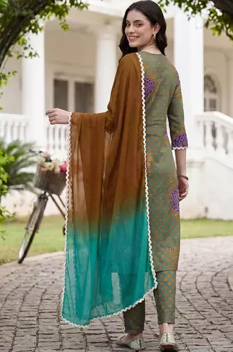 women printed regular cotton kurta with trousers & with dupatta