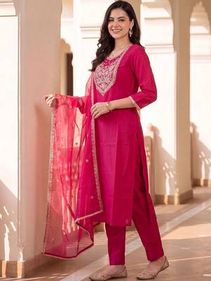 women ethnic motifs embroidered regular thread work kurta with trousers & with dupatta 1