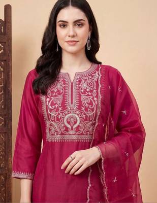 women ethnic motifs embroidered regular thread work liva kurta with trousers & with dupatta 2