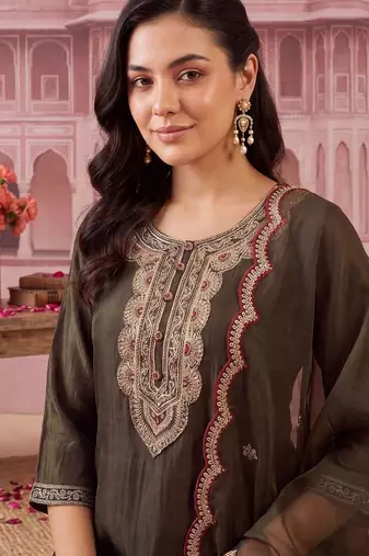 women ethnic motifs embroidered regular thread work liva kurta with trousers & with dupatta