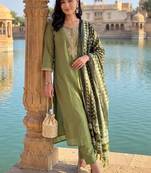 women ethnic motifs embroidered regular thread work kurta with trousers & with dupatta