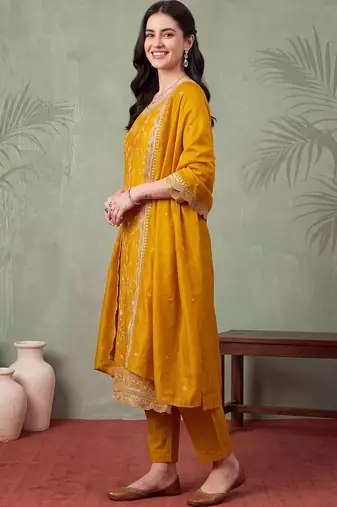 women ethnic motifs embroidered regular thread work kurta with trousers & with dupatta
