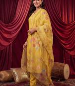 women ethnic motifs embroidered regular thread work kurta with trousers & with dupatta